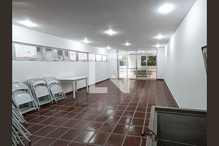 Apartamento à venda com 110m², 3 quartos e 2 vagas Apartamento à venda com 110m², 3 quartos e 2 vagasÁrea comum - Salão de festas