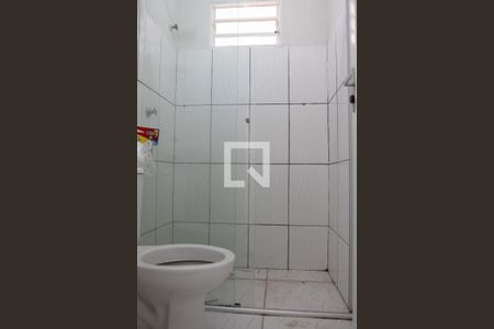 Banheiro de kitnet/studio para alugar com 1 quarto, 25m² em Taguatinga Sul (taguatinga), Brasília