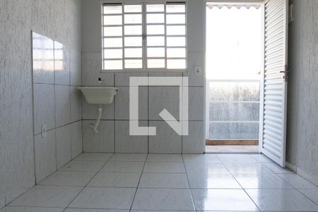 Cozinha e Área de Serviço de kitnet/studio para alugar com 1 quarto, 25m² em Taguatinga Sul (taguatinga), Brasília