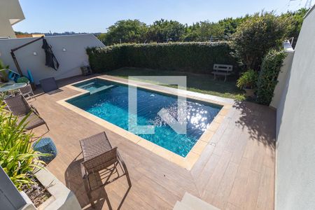 Casa de condomínio à venda com 200m², 3 quartos e 4 vagasPiscina