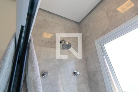 Casa de condomínio à venda com 200m², 3 quartos e 4 vagasBanheiro da suíte 3