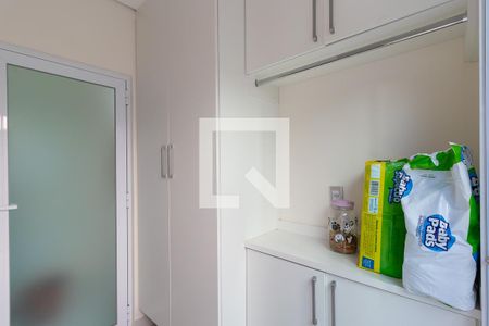 Casa de condomínio à venda com 200m², 3 quartos e 4 vagasÁrea de serviço