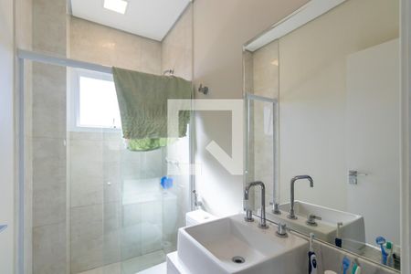 Casa de condomínio à venda com 200m², 3 quartos e 4 vagasBanheiro da suíte 2