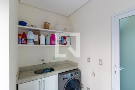 Casa de condomínio à venda com 200m², 3 quartos e 4 vagasÁrea de serviço