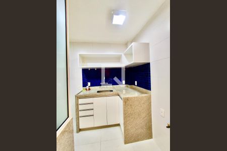 Cozinha de kitnet/studio para alugar com 1 quarto, 56m² em Copacabana, Rio de Janeiro