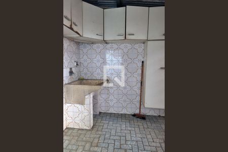 Casa à venda com 130m², 3 quartos e 1 vagaLavanderia