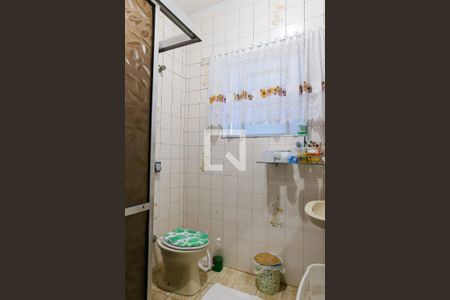 Casa à venda com 230m², 3 quartos e 2 vagas Casa à venda com 230m², 3 quartos e 2 vagasBanheiro da Suite