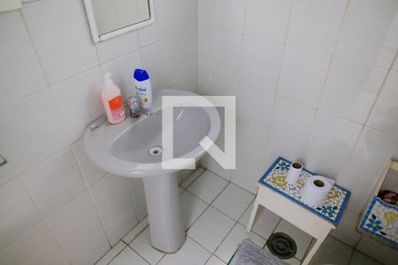 Lavabo de casa à venda com 3 quartos, 230m² em Parque Jaçatuba, Santo André