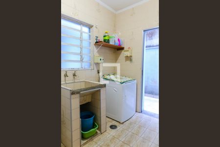 Casa à venda com 230m², 3 quartos e 2 vagas Casa à venda com 230m², 3 quartos e 2 vagasÁrea de Serviço