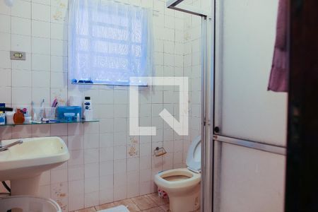 Casa à venda com 230m², 3 quartos e 2 vagas Casa à venda com 230m², 3 quartos e 2 vagasBanheiro Social