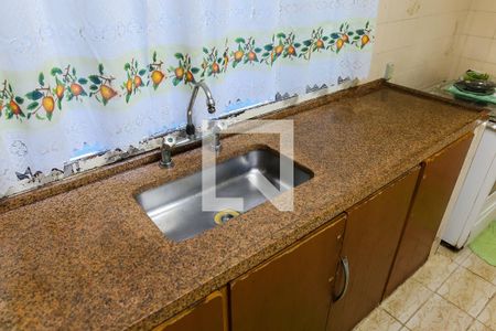 Casa à venda com 230m², 3 quartos e 2 vagas Casa à venda com 230m², 3 quartos e 2 vagasCozinha