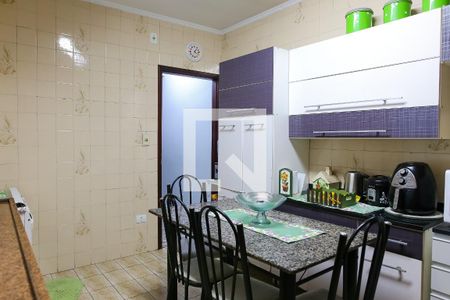 Casa à venda com 230m², 3 quartos e 2 vagas Casa à venda com 230m², 3 quartos e 2 vagasCozinha