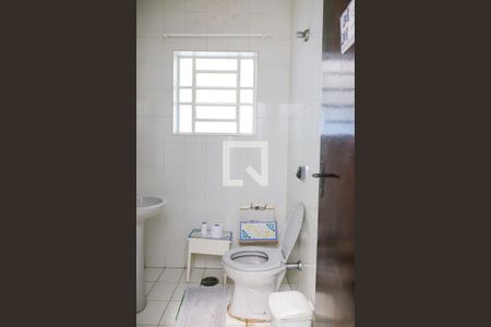 Lavabo de casa à venda com 3 quartos, 230m² em Parque Jaçatuba, Santo André