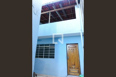 Casa à venda com 230m², 3 quartos e 2 vagas Casa à venda com 230m², 3 quartos e 2 vagasQuintal