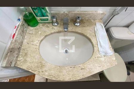 Apartamento à venda com 75m², 2 quartos e 2 vagasBanheiro 