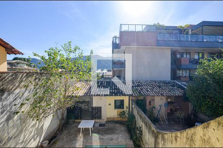 Vista Quarto 1 de casa à venda com 3 quartos, 142m² em Piratininga, Niterói