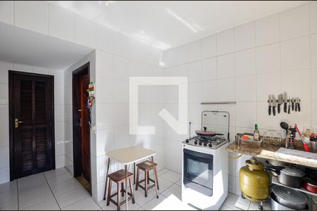 Casa à venda com 142m², 3 quartos e 2 vagas Casa à venda com 142m², 3 quartos e 2 vagasCozinha