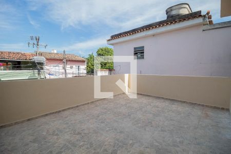 Casa de condomínio à venda com 120m², 3 quartos e 3 vagasVaranda 