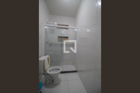 Casa de condomínio à venda com 120m², 3 quartos e 3 vagasBanheiro 2