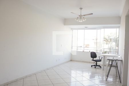 Sala  de apartamento à venda com 2 quartos, 63m² em Vila Santa Terezinha (zona Norte), São Paulo