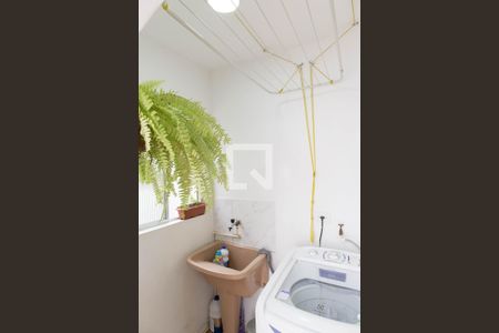 Apartamento à venda com 74m², 3 quartos e 1 vagaÁrea de Serviço