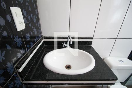 Apartamento para alugar com 54m², 2 quartos e 1 vaga Apartamento para alugar com 54m², 2 quartos e 1 vagaBanheiro