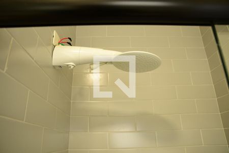 Casa de condomínio para alugar com 102m², 3 quartos e 2 vagasBanheiro social