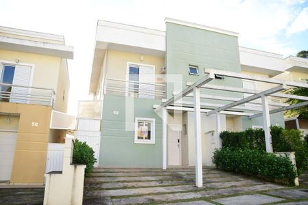 Casa de condomínio para alugar com 102m², 3 quartos e 2 vagasFachada