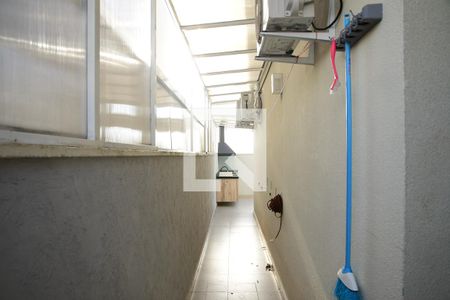 Casa de condomínio para alugar com 102m², 3 quartos e 2 vagasCorredor