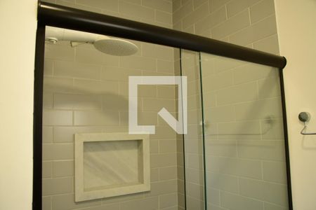 Casa de condomínio para alugar com 102m², 3 quartos e 2 vagasBanheiro social