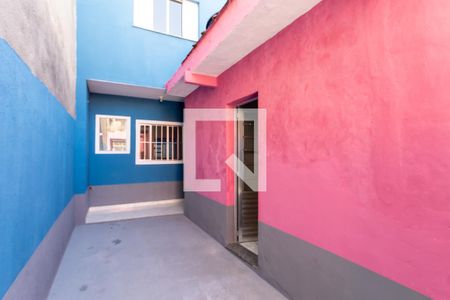 Área externa de casa para alugar com 2 quartos, 50m² em Jardim Nova Cidade, Guarulhos