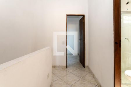 Corredor Superior de casa para alugar com 2 quartos, 50m² em Jardim Nova Cidade, Guarulhos