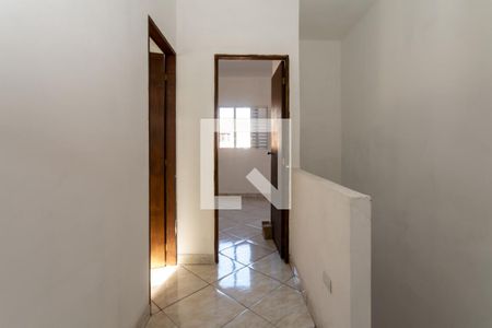 Corredor Superior de casa para alugar com 2 quartos, 50m² em Jardim Nova Cidade, Guarulhos
