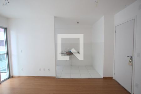 Sala de apartamento para alugar com 2 quartos, 50m² em Pechincha, Rio de Janeiro