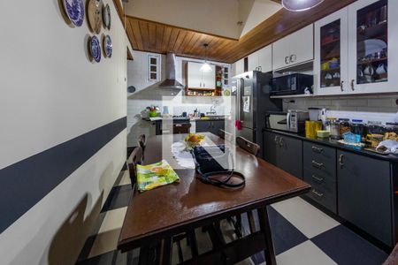 Casa à venda com 186m², 2 quartos e 2 vagasCozinha