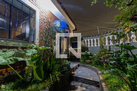 Casa à venda com 186m², 2 quartos e 2 vagasEntrada