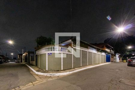 Casa à venda com 186m², 2 quartos e 2 vagasFachada