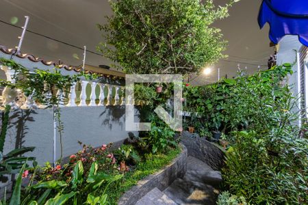 Casa à venda com 186m², 2 quartos e 2 vagasEntrada