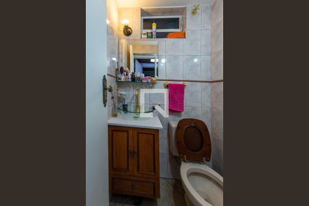 Casa à venda com 186m², 2 quartos e 2 vagasBanheiro Quarto 2