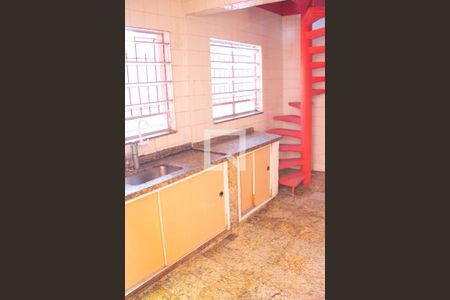 Casa para alugar com 105m², 3 quartos e 3 vagas Casa para alugar com 105m², 3 quartos e 3 vagasCozinha