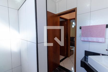 Casa à venda com 412m², 4 quartos e 3 vagasBanheiro 2
