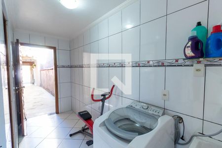 Casa à venda com 412m², 4 quartos e 3 vagasLavanderia