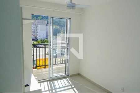 Apartamento à venda com 44m², 2 quartos e 1 vaga Apartamento à venda com 44m², 2 quartos e 1 vagaSala