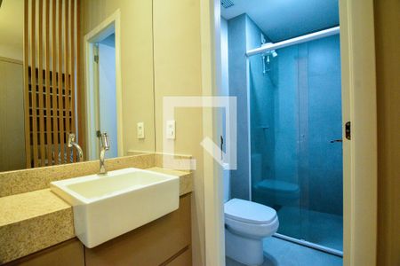 Banheiro de kitnet/studio para alugar com 1 quarto, 45m² em Santo Agostinho, Belo Horizonte