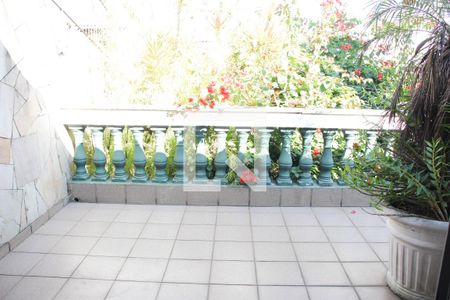 Casa para alugar com 400m², 4 quartos e 5 vagasQuarto 2 Varanda