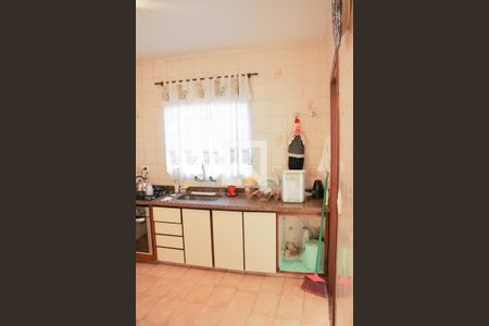 Casa para alugar com 400m², 4 quartos e 5 vagasCozinha