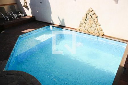 Casa para alugar com 400m², 4 quartos e 5 vagasPiscina