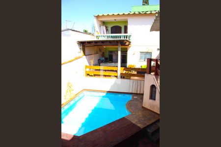 Casa para alugar com 400m², 4 quartos e 5 vagasPiscina