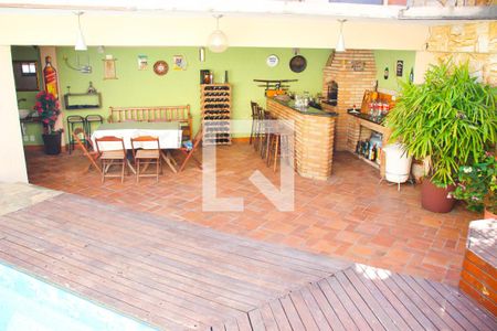 Casa para alugar com 400m², 4 quartos e 5 vagasChurrasqueira