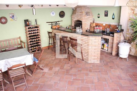 Casa para alugar com 400m², 4 quartos e 5 vagasChurrasqueira